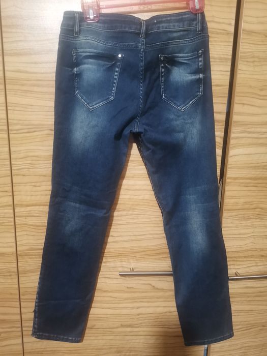 Дънки с пайети и камъни