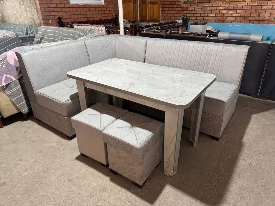 Продаётся новый кухонный уголок