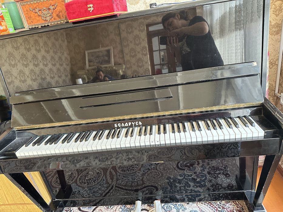 Beloruss pianino ochen xoroshiy sostayenya