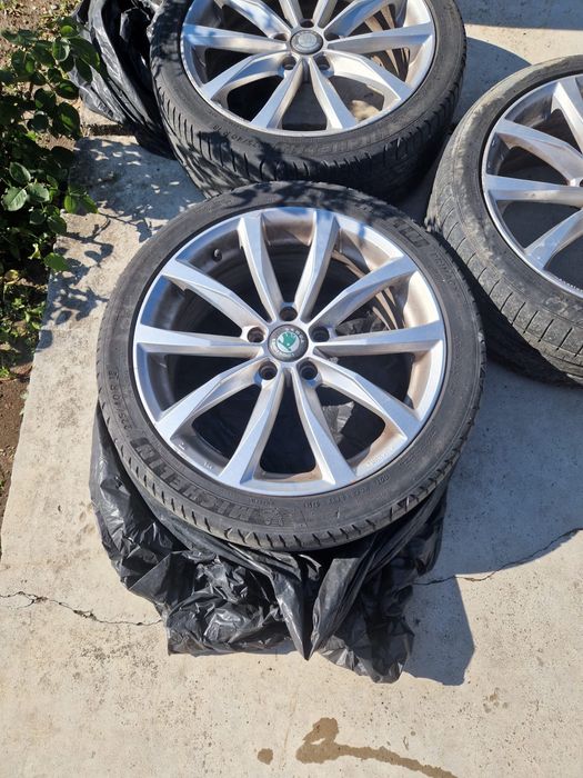 Roti Skoda Octavia 225/40/R18