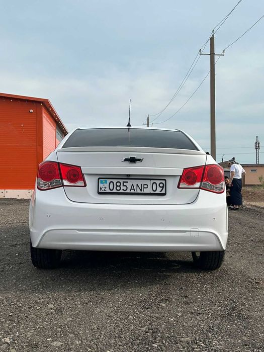 Шевролет круз автомобиль