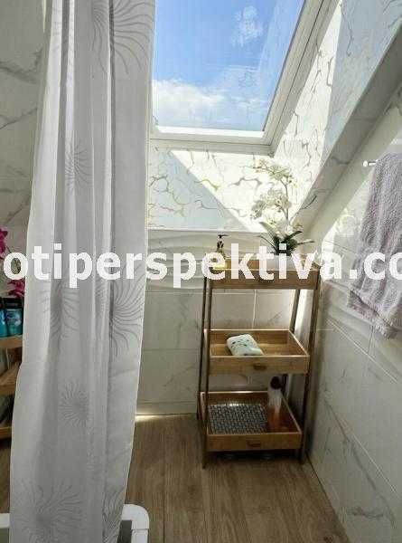 реф.16420 Огромен хол /55 кв.м./, готов за нанасяне-Бунарджика!