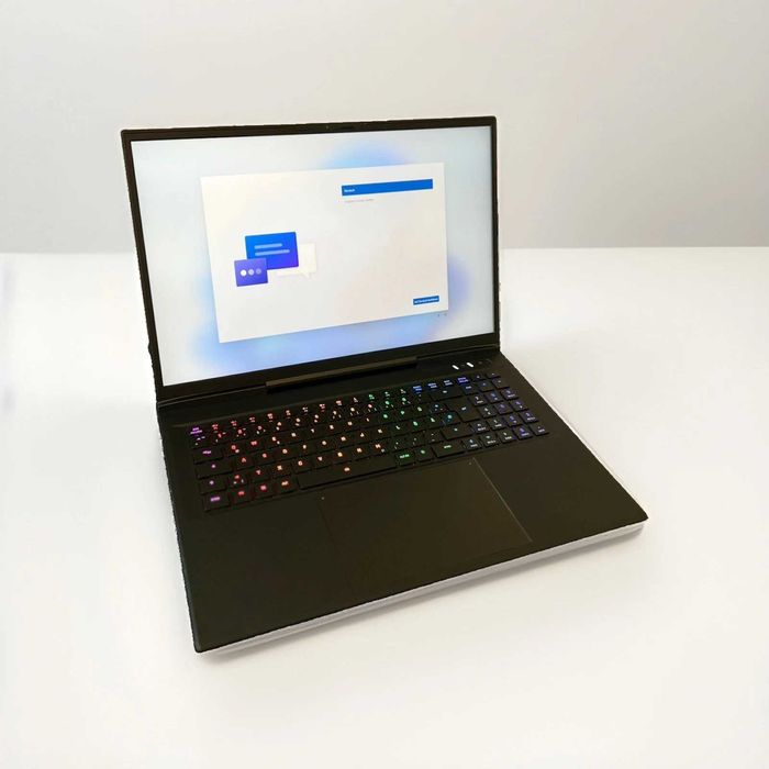 Laptopuri de vanzare – MacBook Pro, Lenovo ThinkPad & XMG Gaming