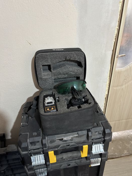 Лазерен нивелир DEKO