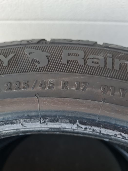 Летни гуми 2 броя UNIROYAL RainSport3 225 45 R17 дот 0418