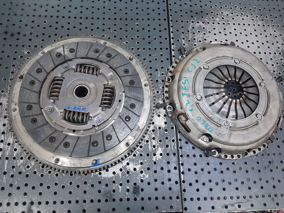 kit ambreiaj volanta masa fixa 1.2b cjz vw polo 6r skoda fabia seat ibiza disc 6,8mm 04e141031c