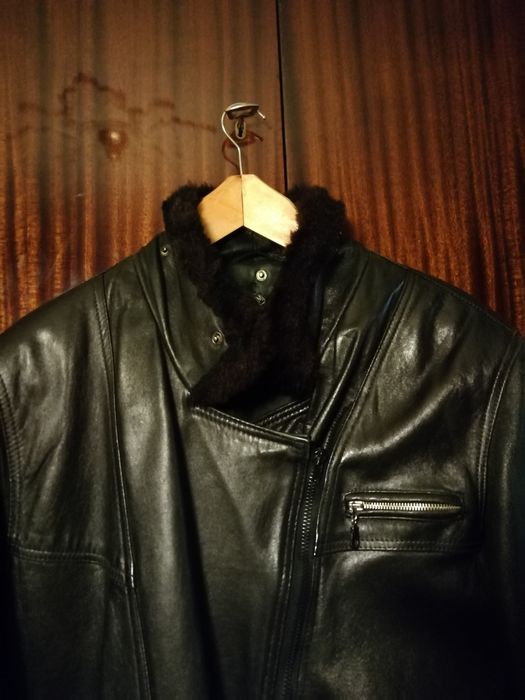 Дамско кожено яке