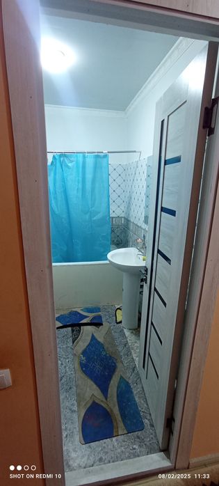 Fargʻona shahar shaxar hokimiyati oldidagi yangi qurilgan 8 qavatli