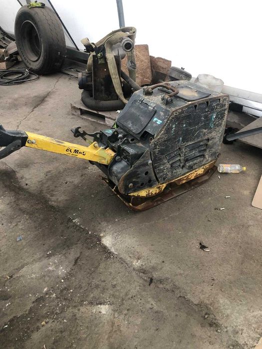 Pala vibrocompactoare Bomag 400kg
