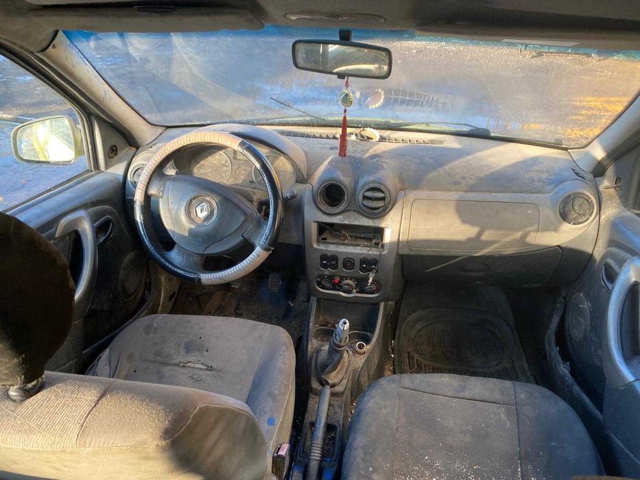 dezmembrez dacia logan 1 faza 2/usa fata logan/capota logan 1