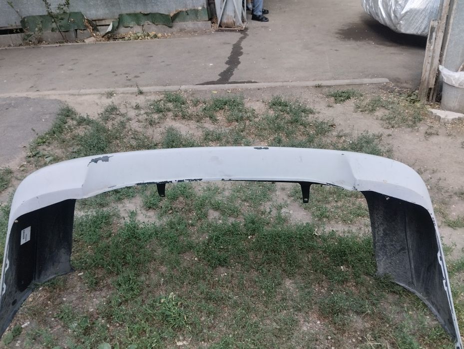 Бампер задний новый