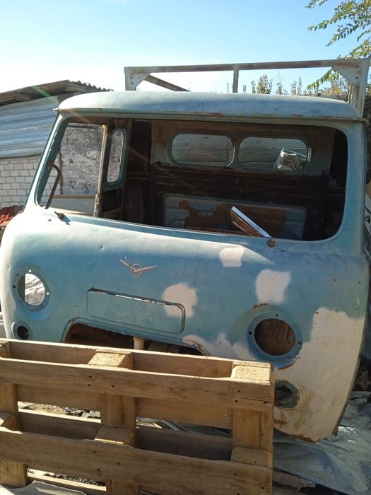 Продам уаз на запчасти