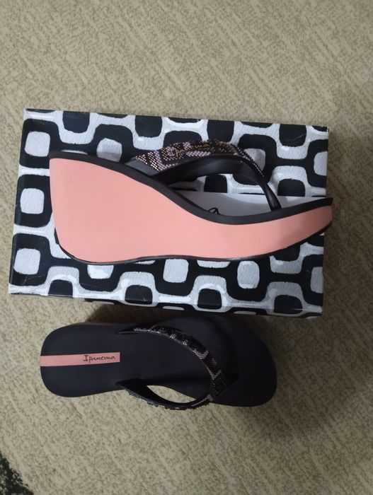 Продам сабо 37 38 размер