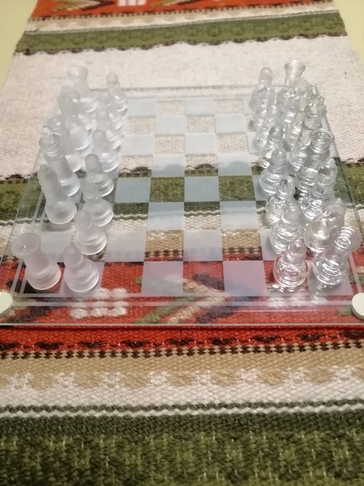 Стъклен шах 20х20