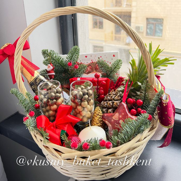 Новогодние подарки корзины/соватча совгяси