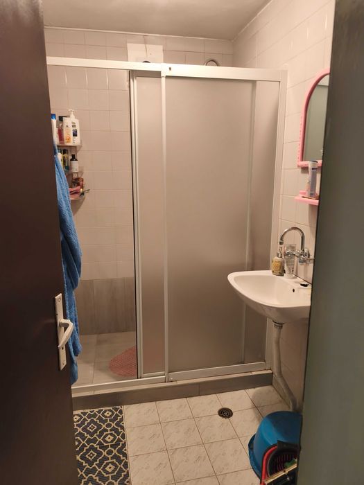 Продавам 4 стаен апартамент