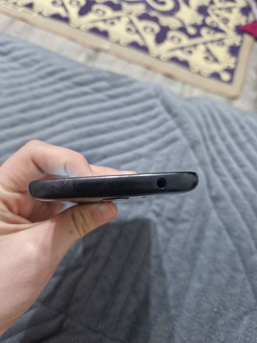 Продам самсунг j2