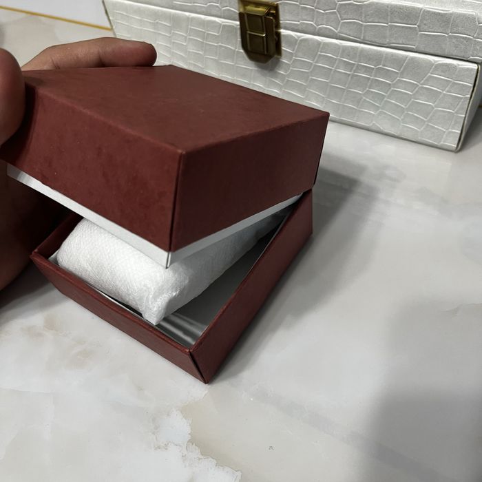 Новые женские часы