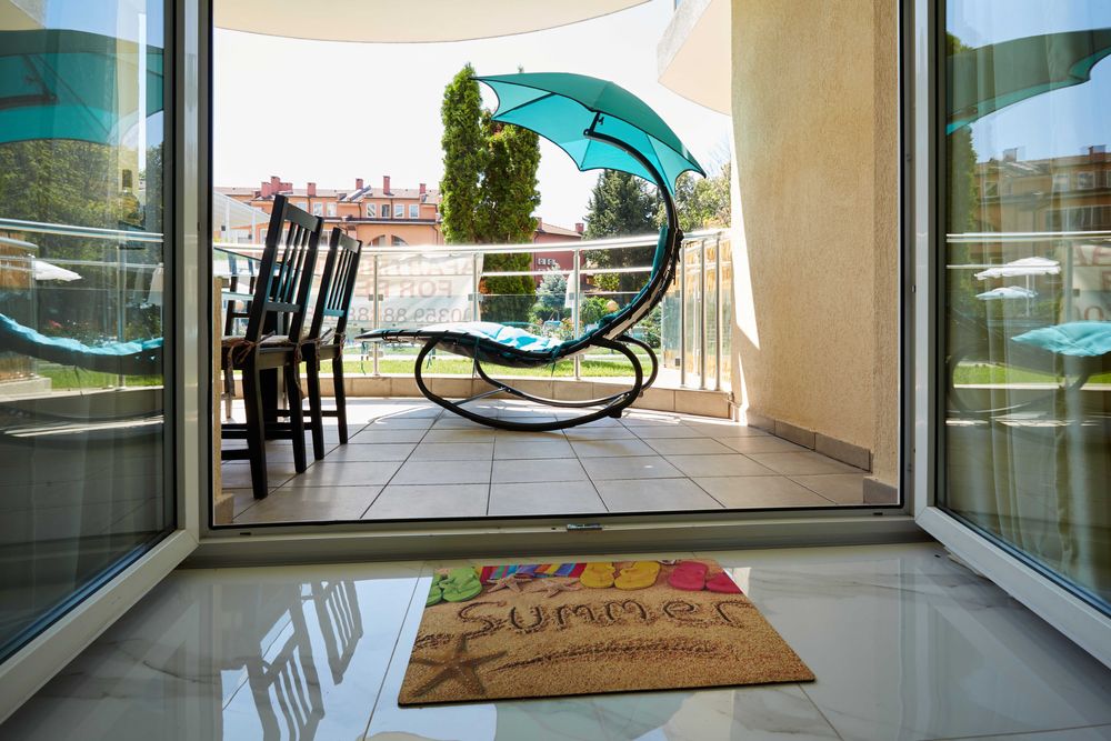 Дава се под наем Тристаен апартамент в с. Равда, Област Бургас - 130 кв.м за 1246.44 € - Снимка #12