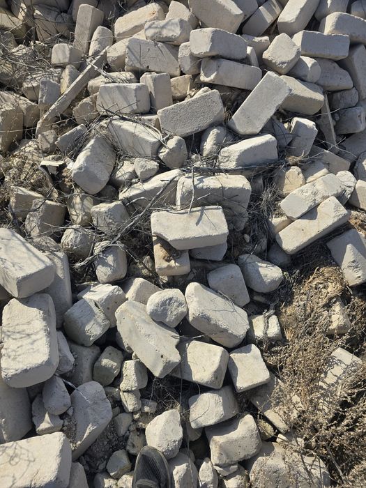 Кирпичи бесплатно