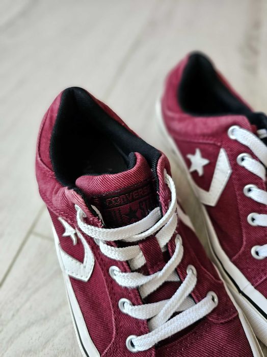 Tenesi Converse visinii