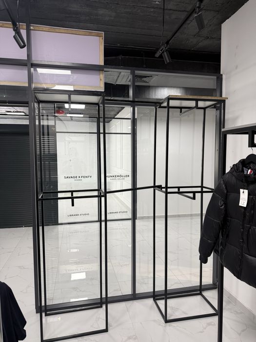 Продам стеллажи срочно