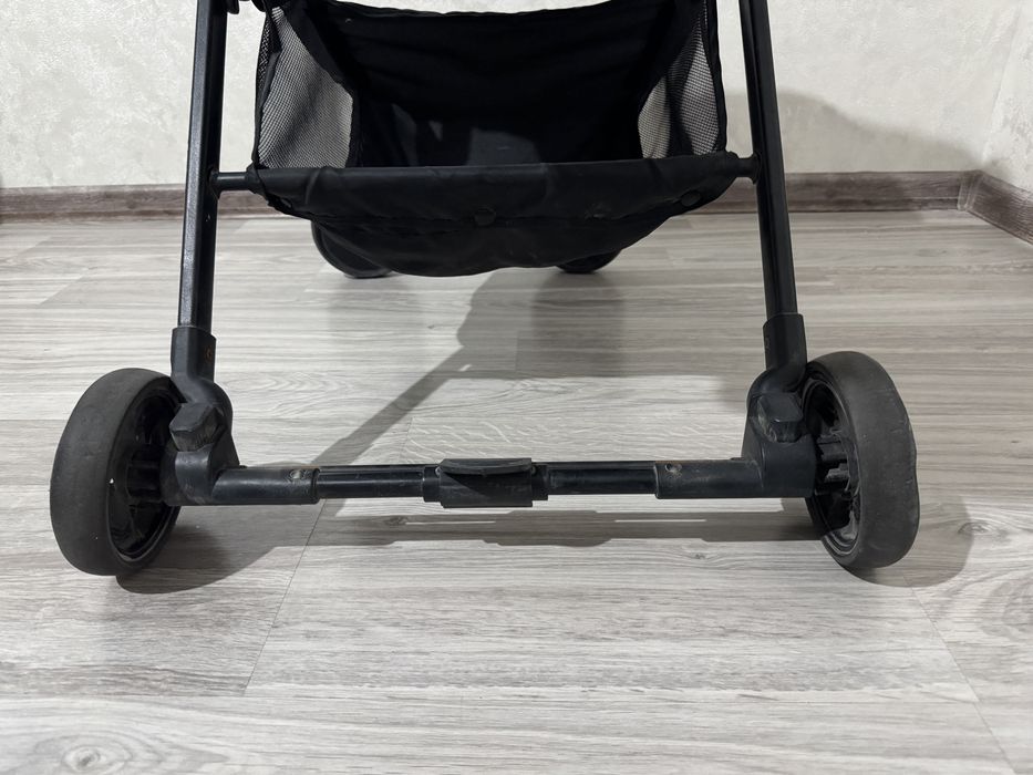 Коляска сатылады, жеңіл.