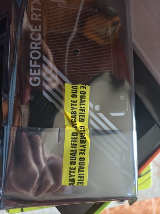 Vand placa video 5060ti 16gb SIGILATA