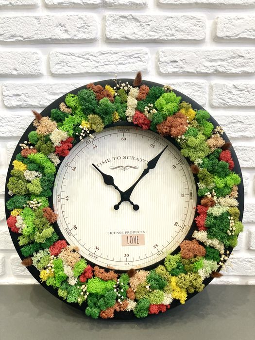 Часовник със скандинавски мъх