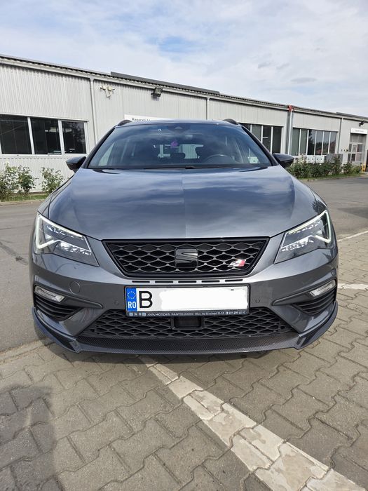 SEAT Leon CUPRA 300 Carbon Edition