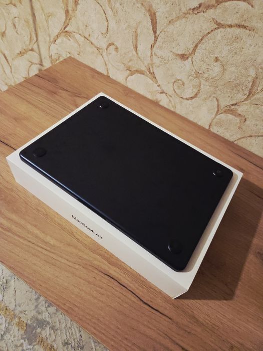 Macbook air m2 16/256