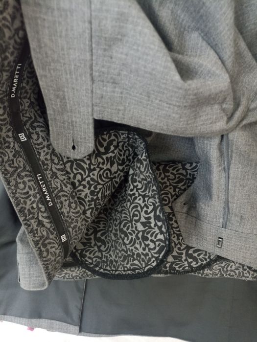 Kostyum shim erkaklarniki