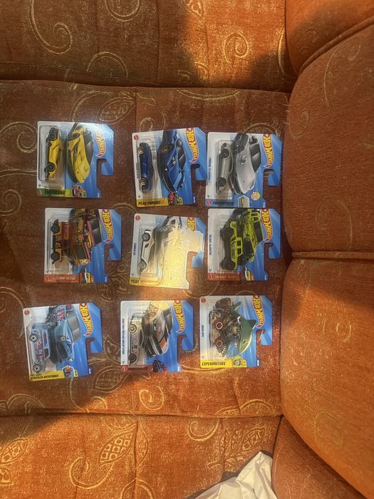 Hotwheels колички