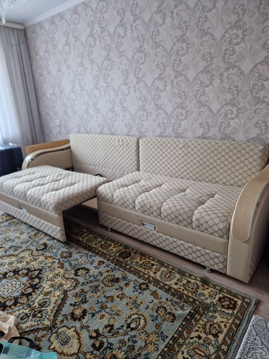 Продам диван в отличном состояние.