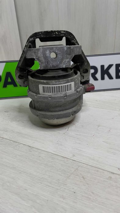 Тампон за двигател AUDI A8/S8 4H0199255AA