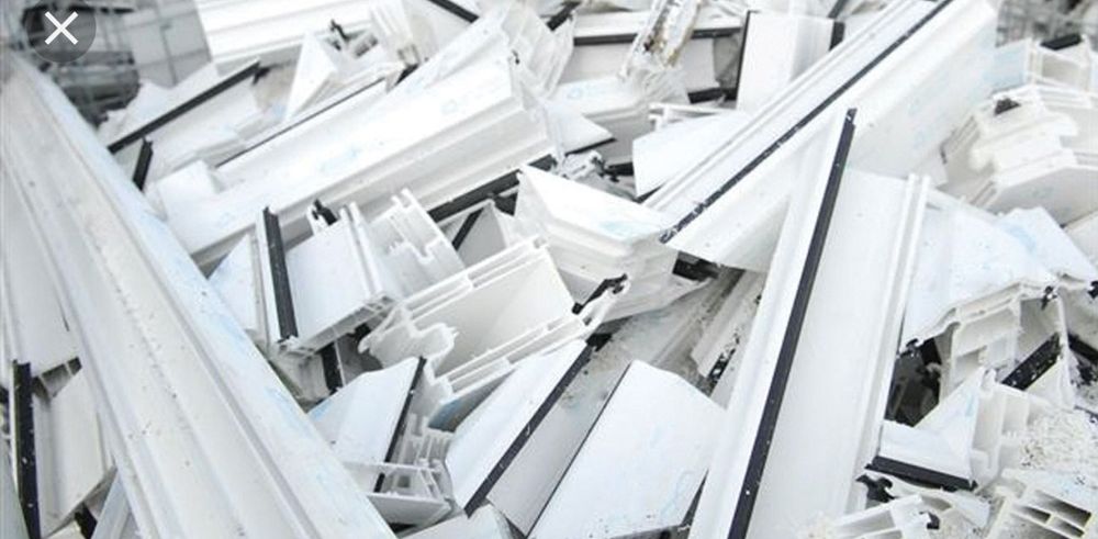 Пвх вторсырье. Лом оконного профиля. Отходы пвх. Пвх обрезки. Пленка пвх отходы.