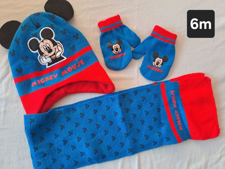 Различни детски дрехи