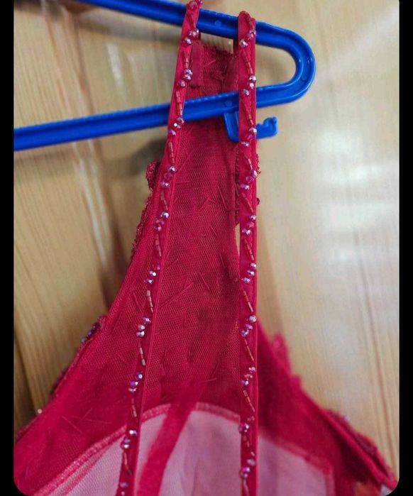 Продавам елегантна рокля