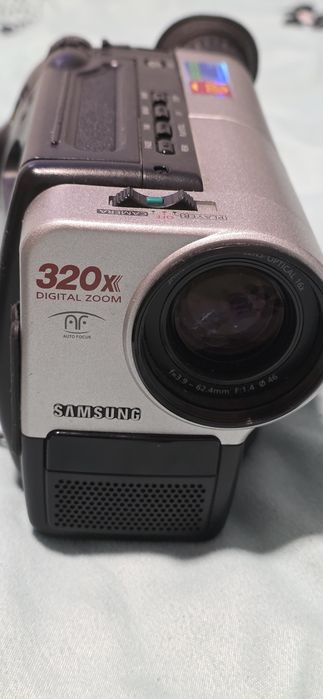 Camera video cu caseta 8mm Samsung VP-L300