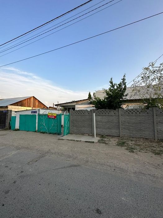 Срочно 5 комнатный дом продается.