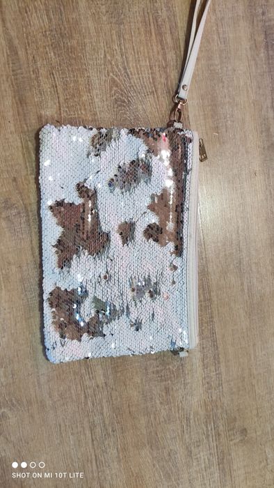 клъч   с  пайети