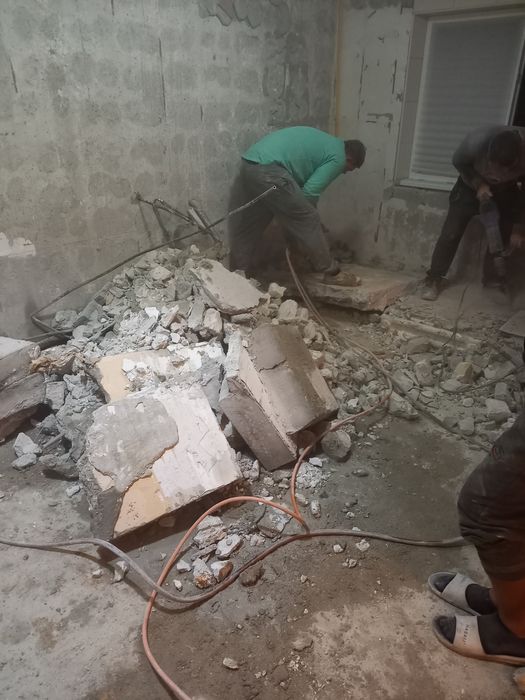 Decopertare Gresie-F Demolare Decupare Taiere  Pereti Beton București