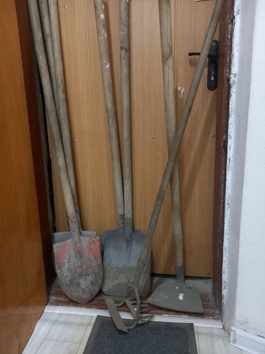 Грабли штыковой совковый лопаты