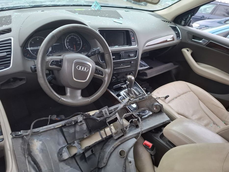 Bancheta stanga spate Audi Q5 8R (2008 - 2012)