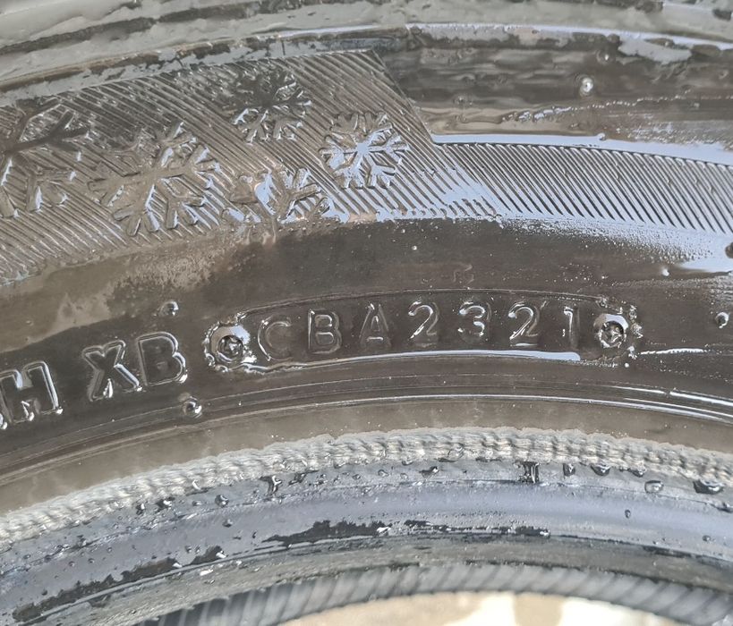 4 зимни гуми за бус Bridgestone Blizzard  195/70R15 C 104/102R