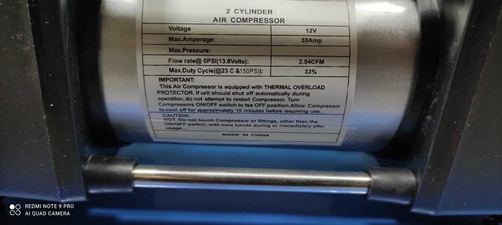 Професионален компресор за помпане на гуми