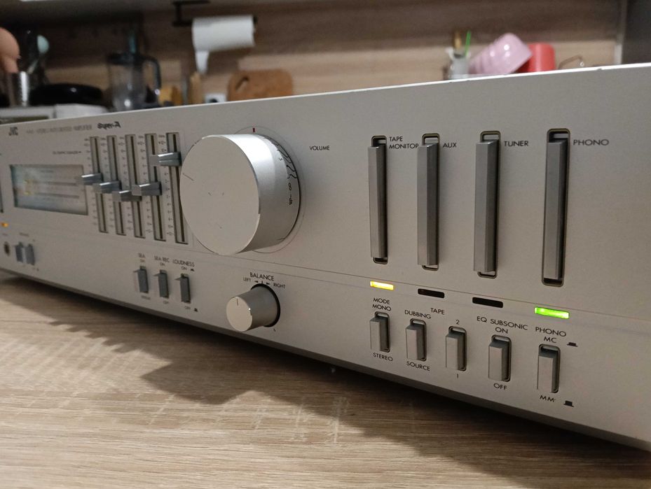 Усилвател JVC AX4