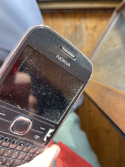 Телефон Nokia Asha 302