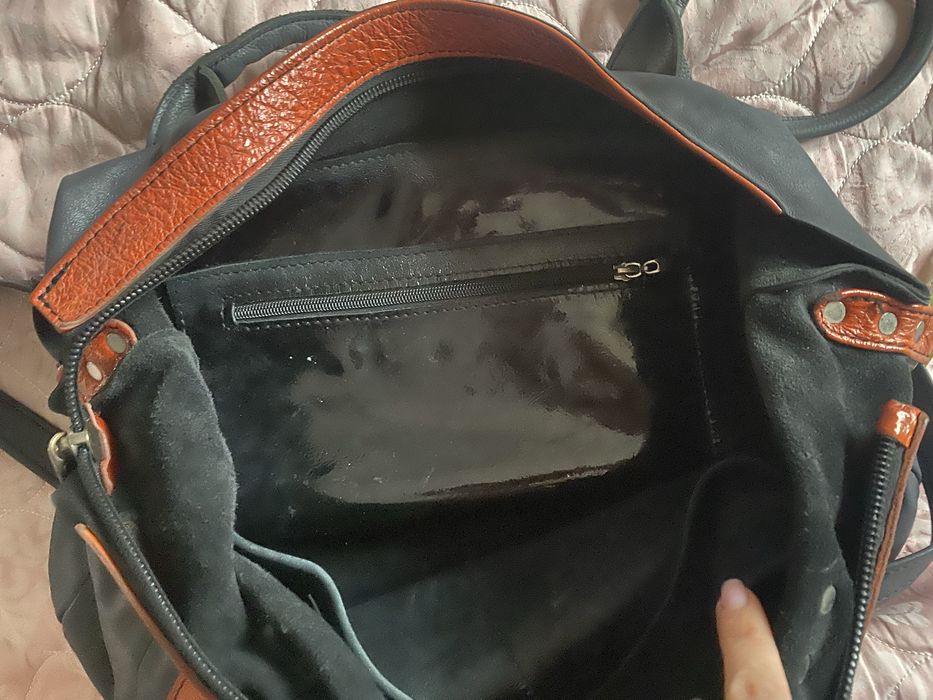 Сумка кожанная продаеться