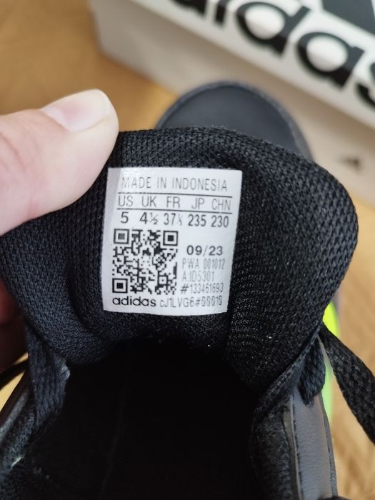 Маратонки Адидас